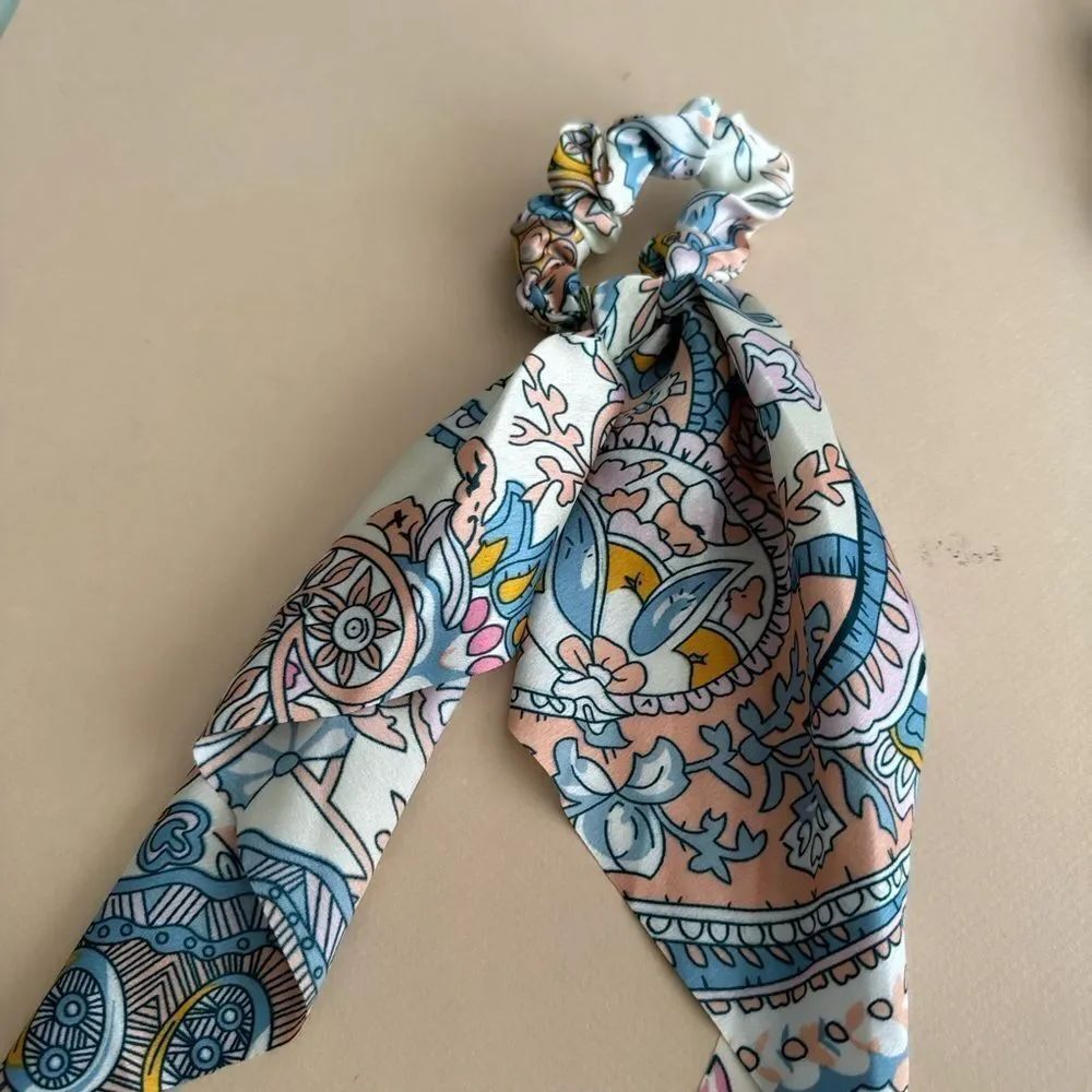 Floral Scrunchie Scarf K68